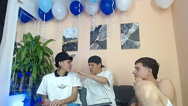 DesiresOfOlympus  online show from March 19, 2026, 9:19 pm