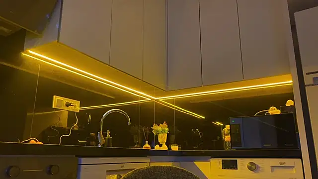 BlackFox V online show from March 1, 2026, 7:16 pm