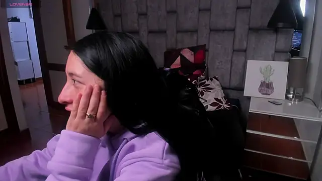 Snapshot of Maitebigboobs chatting on February 25, 2026, 5:06 am Maitebigboobs online show from February 25, 2026, 5:06 am