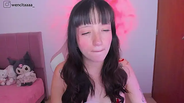 Snapshot of wenn_ chatting on February 6, 2026, 1:43 am wenn online show from February 6, 2026, 1:43 am