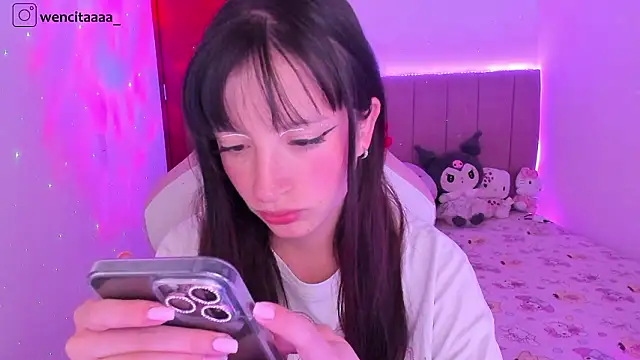 Snapshot of wenn_ chatting on February 17, 2026, 12:07 am wenn online show from February 17, 2026, 12:07 am