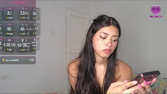 amynovaaa online show from March 10, 2026, 5:18 pm