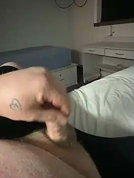 arcticman103 online show from February 5, 2026, 4:39 am