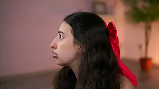 JullyFox online show from June 1, 2026, 11:23 am