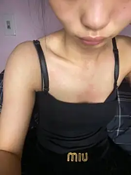 Snapshot of siting00 chatting on February 13, 2026, 3:52 pm siting00 online show from February 13, 2026, 3:52 pm