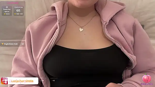 Lucyschickt online show from February 19, 2026, 6:15 pm