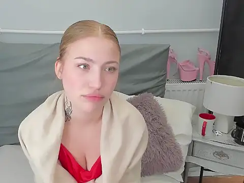 KattyXLovely online show from February 9, 2026, 3:27 pm