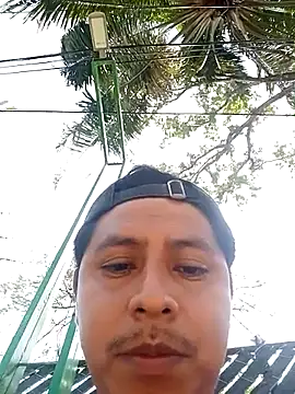 Snapshot of elburrotio chatting on April 13, 2026, 4:12 pm elburrotio online show from April 13, 2026, 4:12 pm