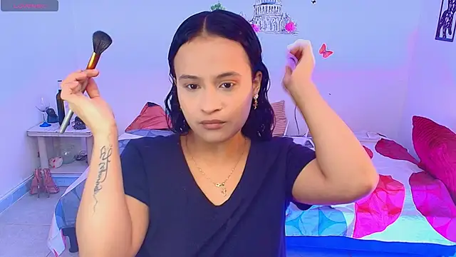 Kristin    online show from February 18, 2026, 2:51 am