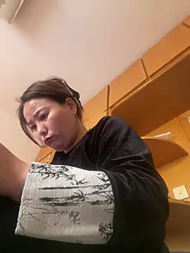 Youyou 12 online show from March 13, 2026, 7:15 am