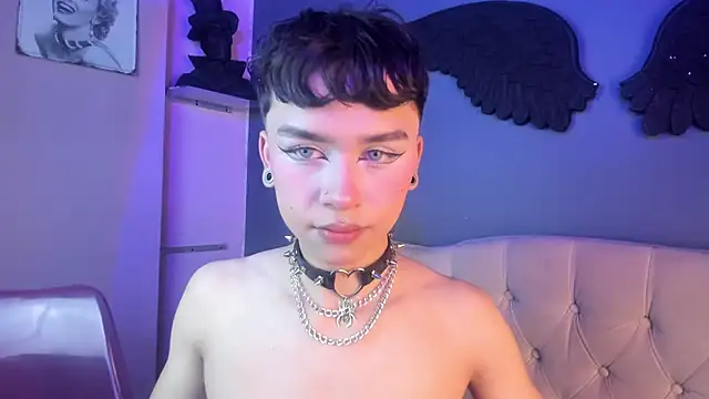 Snapshot of Camilo_X_x chatting on February 26, 2026, 11:31 am Camilo X x online show from February 26, 2026, 11:31 am