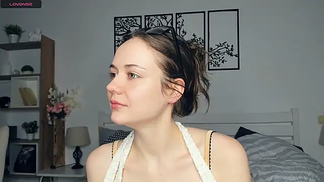 Snapshot of MalvinaTrafford chatting on February 14, 2026, 8:27 pm MalvinaTrafford online show from February 14, 2026, 8:27 pm