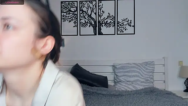 Snapshot of MalvinaTrafford chatting on February 15, 2026, 10:06 pm MalvinaTrafford online show from February 15, 2026, 10:06 pm