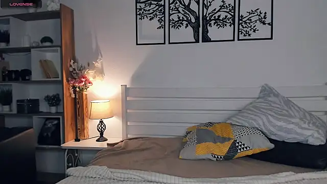 Snapshot of MalvinaTrafford chatting on February 16, 2026, 9:44 pm MalvinaTrafford online show from February 16, 2026, 9:44 pm