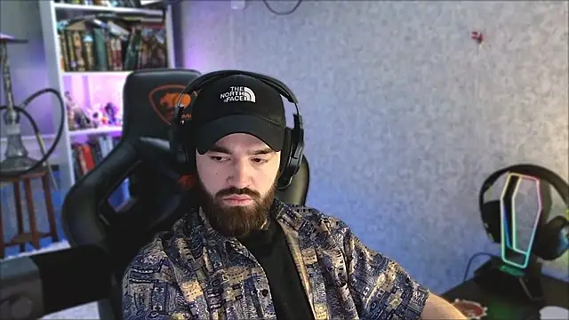 Snapshot of _Mostly_ chatting on March 5, 2026, 1:34 am Mostly online show from March 5, 2026, 1:34 am