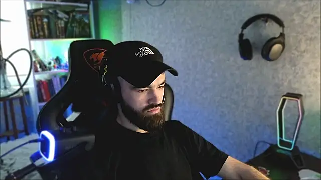 Snapshot of _Mostly_ chatting on March 6, 2026, 3:08 pm Mostly online show from March 6, 2026, 3:08 pm