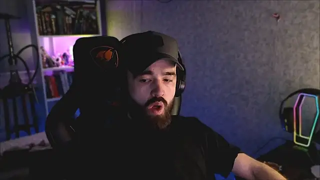 Snapshot of _Mostly_ chatting on March 10, 2026, 4:06 am Mostly online show from March 10, 2026, 4:06 am