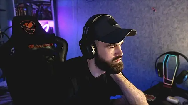 Snapshot of _Mostly_ chatting on March 10, 2026, 4:12 pm Mostly online show from March 10, 2026, 4:12 pm