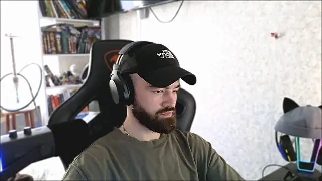 Snapshot of _Mostly_ chatting on March 27, 2026, 11:54 am Mostly online show from March 27, 2026, 11:54 am