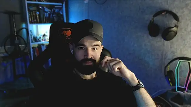 Snapshot of _Mostly_ chatting on April 12, 2026, 7:41 pm Mostly online show from April 12, 2026, 7:41 pm