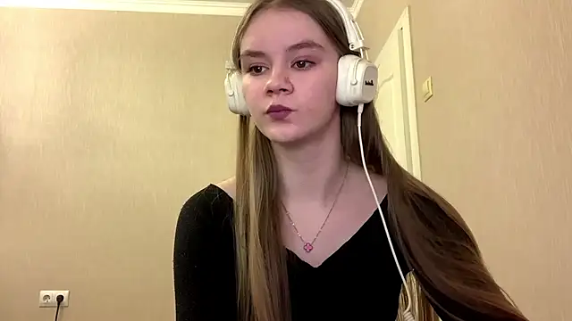 AgnesShy  online show from February 21, 2026, 7:20 am