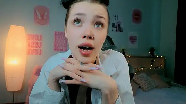 Vexnexe online show from February 3, 2026, 6:40 am