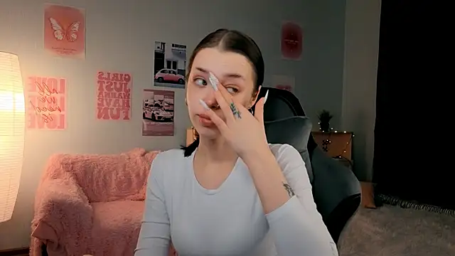 Vexnexe online show from February 27, 2026, 7:14 pm