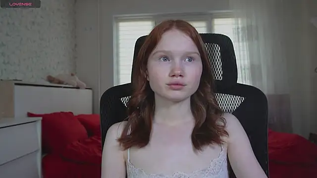 Snapshot of Nellie_baby chatting on May 31, 2026, 12:01 pm Nellie baby online show from May 31, 2026, 12:01 pm