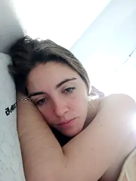 laparejaideal08 online show from March 19, 2026, 9:35 am