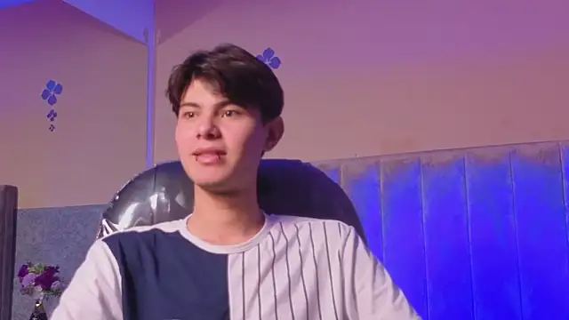 Derek Sinn online show from March 3, 2026, 7:53 pm