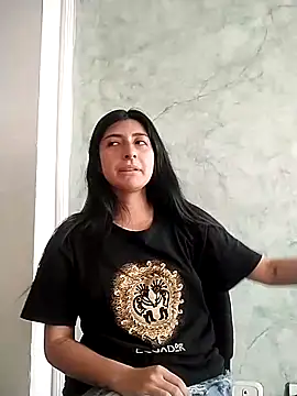 EmmaWilliamss4 online show from February 5, 2026, 4:00 pm