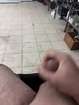 Snapshot of Can3438q chatting on February 11, 2026, 10:26 pm Can3438q online show from February 11, 2026, 10:26 pm