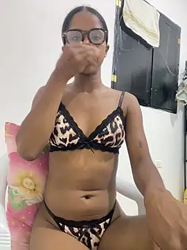 Snapshot of LIA_PARKERR chatting on April 8, 2026, 1:27 am LIA PARKERR online show from April 8, 2026, 1:27 am