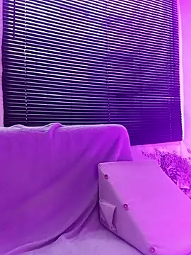 Eva Err online show from April 15, 2026, 10:32 pm