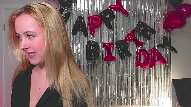 Snapshot of xloex chatting on February 10, 2026, 7:07 pm xloex online show from February 10, 2026, 7:07 pm