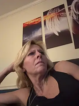 Snapshot of FireAfterDark chatting on March 6, 2026, 6:54 am FireAfterDark online show from March 6, 2026, 6:54 am