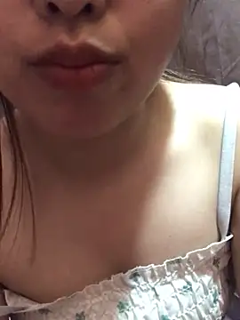 Snapshot of honeyyy110 chatting on March 2, 2026, 5:19 am honeyyy110 online show from March 2, 2026, 5:19 am