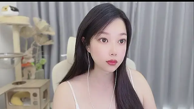 Yumi yuni online show from May 30, 2026, 1:03 am