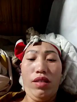 hot-luna- online show from February 4, 2026, 7:31 pm