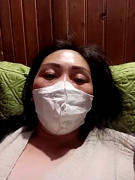 hot-luna- online show from April 1, 2026, 7:44 pm