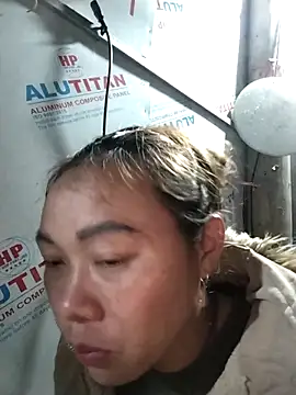 Snapshot of Bella-222 chatting on February 10, 2026, 11:58 am Bella-222 online show from February 10, 2026, 11:58 am