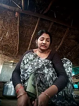 Hotty raghni online show from February 2, 2026, 4:55 am