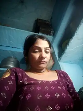 Hotty raghni online show from February 5, 2026, 4:55 pm