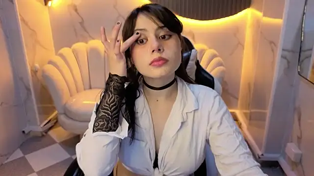 Snapshot of Valerie_moon_b chatting on February 13, 2026, 12:45 pm Valerie moon b online show from February 13, 2026, 12:45 pm