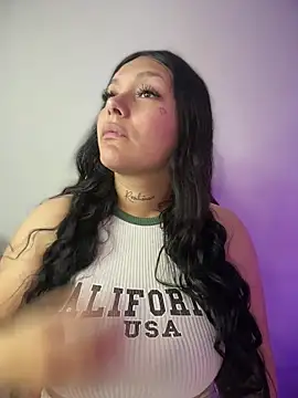 Miia  Taylor online show from February 3, 2026, 1:59 am