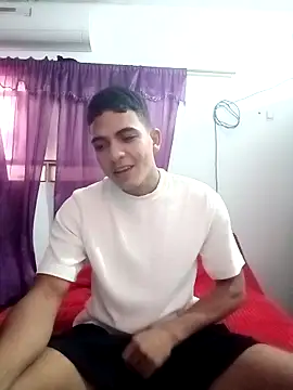 Snapshot of NikoHot_anatole chatting on March 26, 2026, 2:33 pm NikoHot anatole online show from March 26, 2026, 2:33 pm