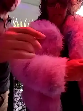 pulpeuse64 online show from April 2, 2026, 6:16 pm