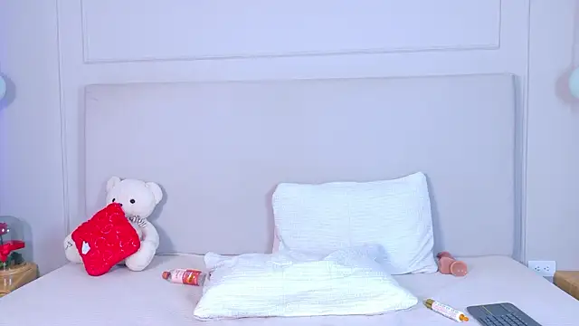 JosselynBrown online show from March 15, 2026, 12:22 pm