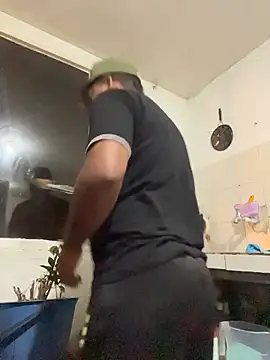 Snapshot of Danny_black11 chatting on April 1, 2026, 3:18 am Danny black11 online show from April 1, 2026, 3:18 am