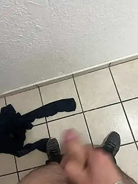 Tupapi696969q online show from February 10, 2026, 9:08 pm